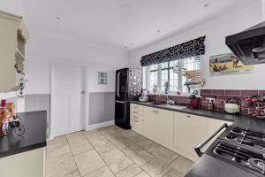 Photo 19- click for photo gallery